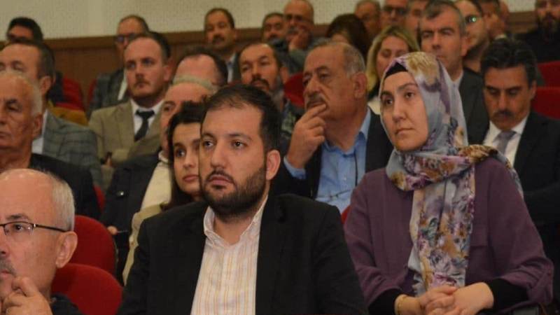Kavga ettiği amcasını sokak ortasında tabancayla vurdu