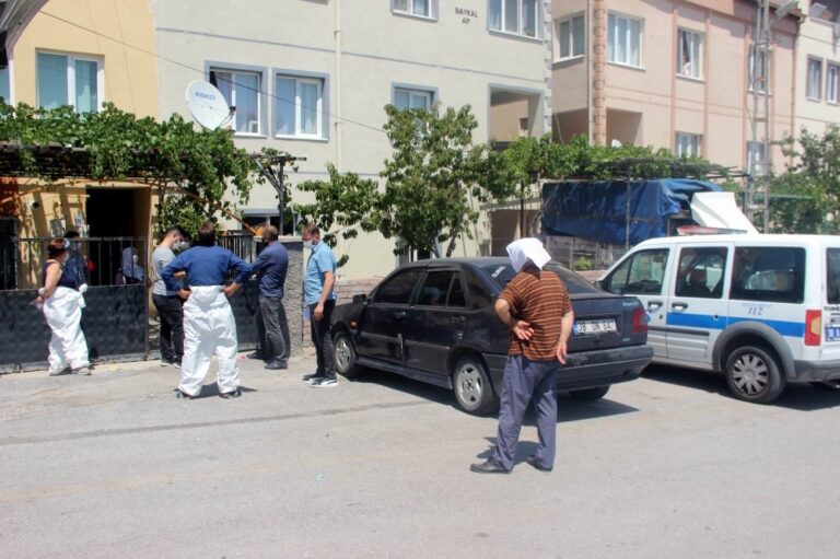 Yaşlı kadın yatağında ölü bulundu