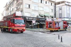 Yangın çıkan iş yerinde büyük çapta maddi hasar oluştu