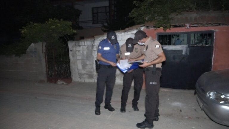 Polis ev karantinası olan pozitif hastaları denetliyor