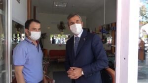 Korona denetiminde vali ’maske’ dedi vatandaş ’üzüm’