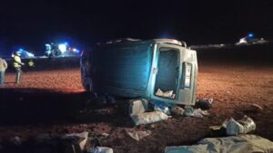 Kamyonet takla attı: 4 kişilik bir aile ölümden döndü