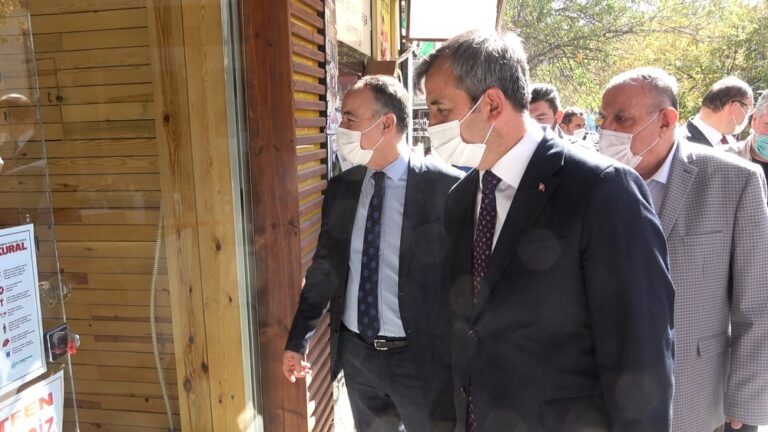 Vali vatandaşları denetimde uyardı: “Ziyaretlerin durması gerekiyor”