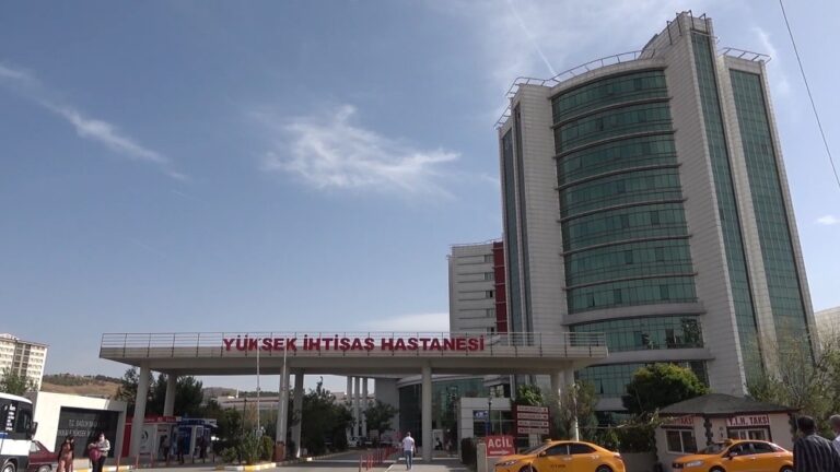 Kalbinden bıçaklanan 26 yaşındaki genç hayatını kaybetti