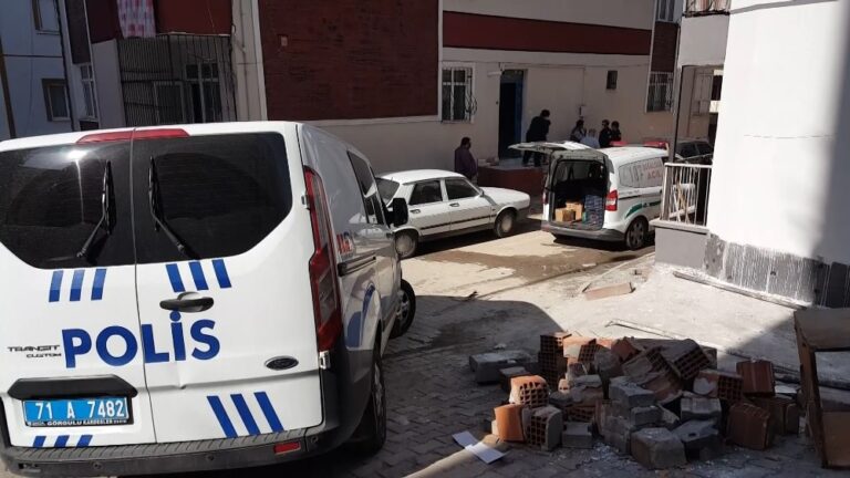 Apartman girişindeki doğalgaz vanası kırıldı: 1 zehirlenme