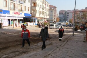 Issız sokakların çalışan işçileri