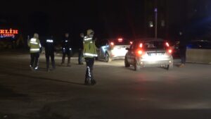 Kamyondan inip otobüse binerken yakalan pozitif kişi: “Televizyona mı vereceksin”