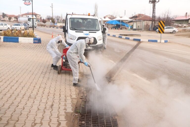 Yahşihan Belediyesinden larva ilaçlaması