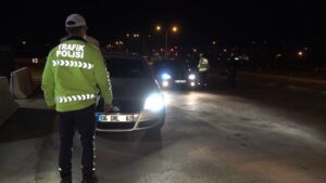 43 ilin geçiş noktasında gece yarısı ’HES kodu’ denetimi