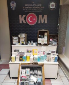 Kırıkkale’de 2 bin 447 adet kaçak cep telefonu aksesuarı ele geçirildi