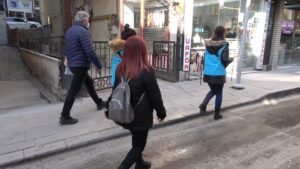 Büfede maskesiz yakalanan kadın: “Mümkün değil böyle duramam, siz de duramazsınız”
