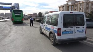 Karantinada olması gerekirken otobüste yakalandı: 4 bin 50 lira ceza yedi
