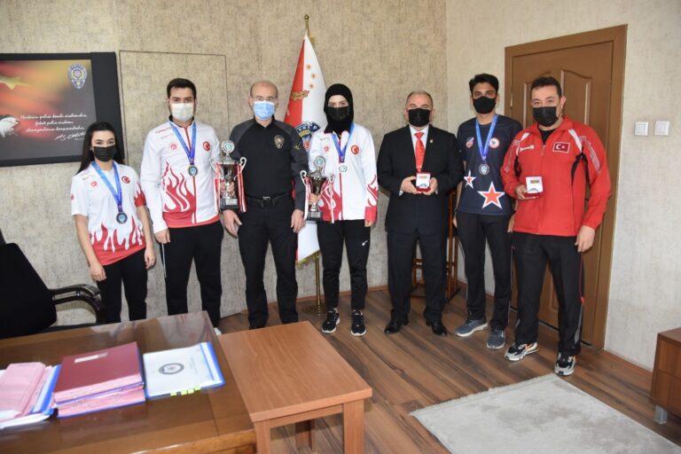 İl Emniyet Müdürü Şenses şampiyon sporcuları tebrik etti