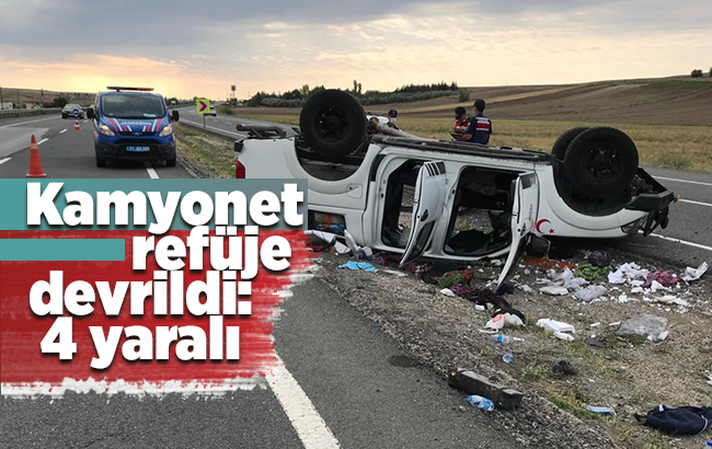 Kırıkkale’de kamyonet refüje devrildi: 4 yaralı
