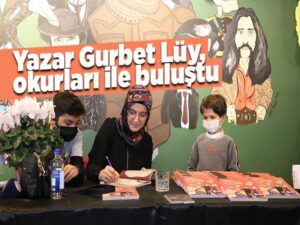 Yazar Gurbet Lüy, okurları ile buluştu