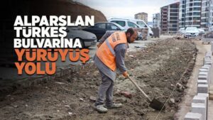 Alparslan Türkeş Bulvarına yürüyüş yolu