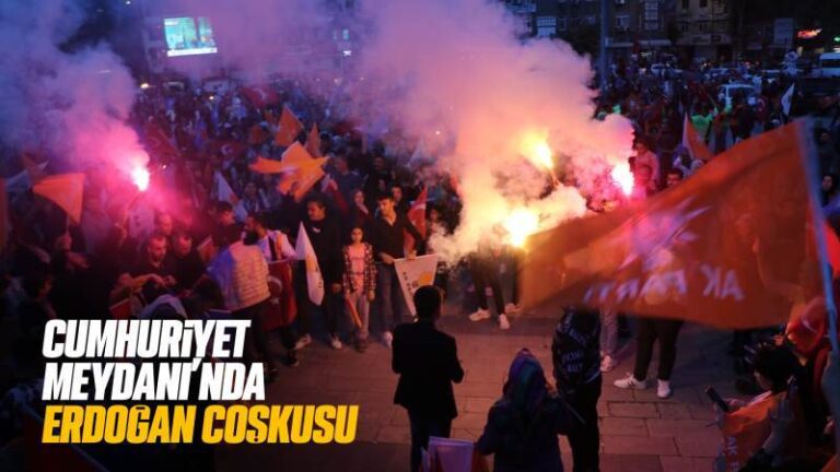 Cumhuriyet Meydanı’nda Erdoğan coşkusu
