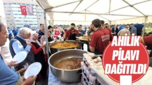 Ahilik pilavı dağıtıldı