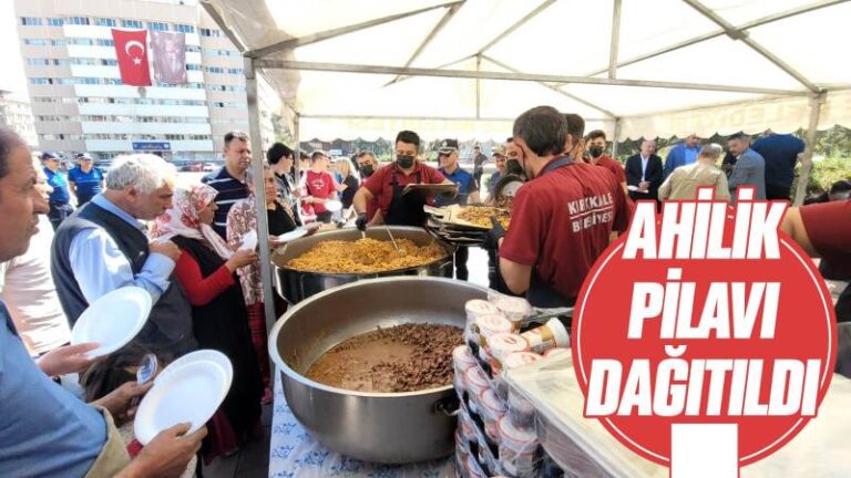 Ahilik pilavı dağıtıldı