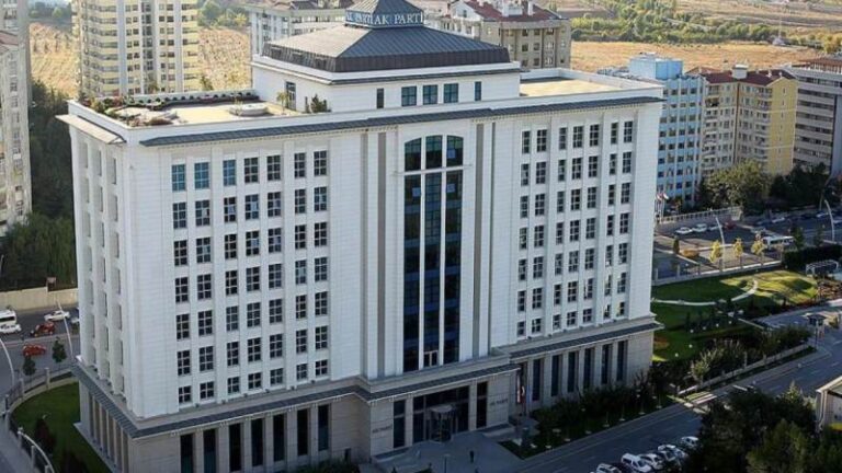 AK Parti’de adaylık ücretleri belli oldu