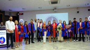 Meslek Yüksekokulu öğrencileri mezun oldu