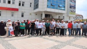 Bahşılı’da işçiler belediye önünde haklarını aradı