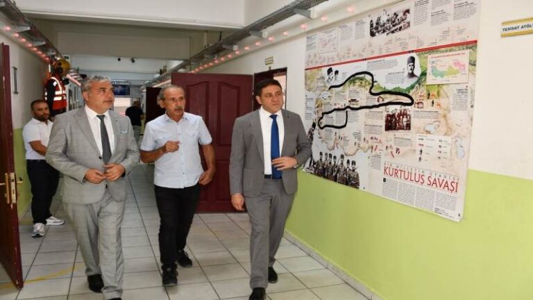 Milli Eğitim Müdürü Aydın, okulları inceliyor