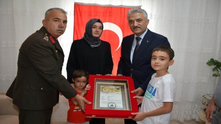 Makas: “Şehitlerimizin haklarını ödeyemeyiz”