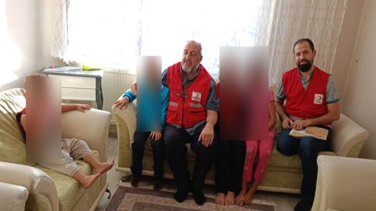 Kızılay, ihtiyaç sahiplerinin yanında