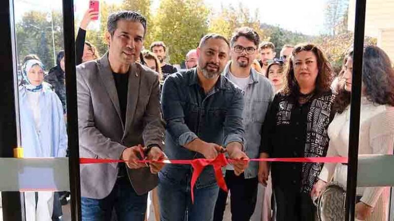 Şehirler arası karma sergi