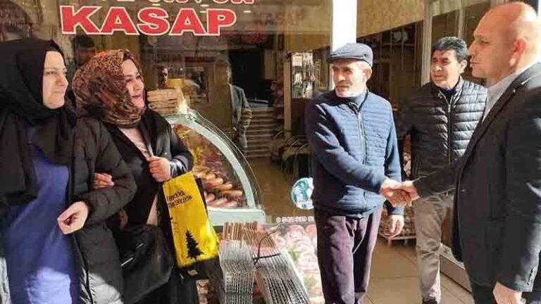 Başkan Ahmet Önal, esnafla buluştu