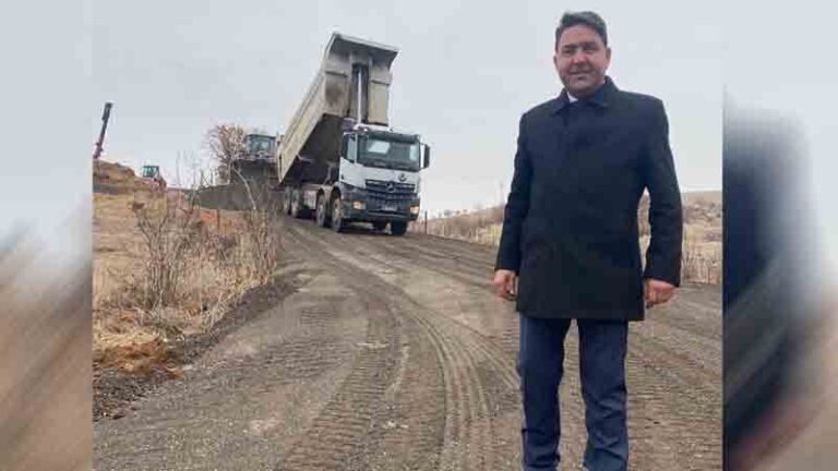 Hasandede Köyü’nün yolları yapılıyor