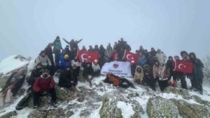Bozkır dağcılarından kar tırmanışı