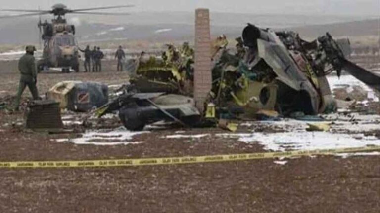 Isparta’da askeri helikopter düştü
