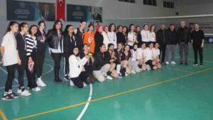 Kız yurtları voleybol turnuvası sona erdi