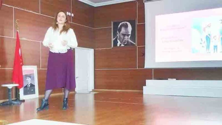 Altıparmak, okulda psikiyatri söyleşisi yaptı