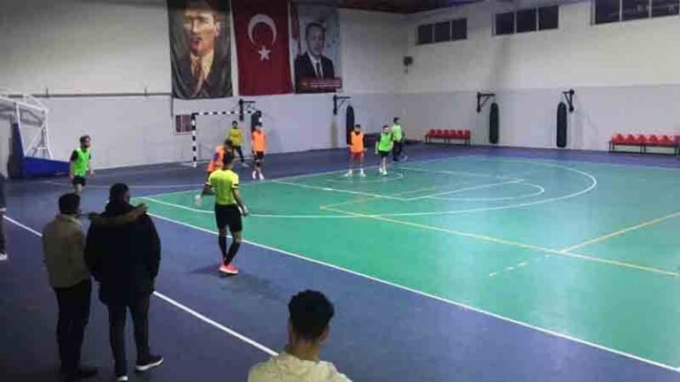 Yurtlar arası futsal turnuvası başladı