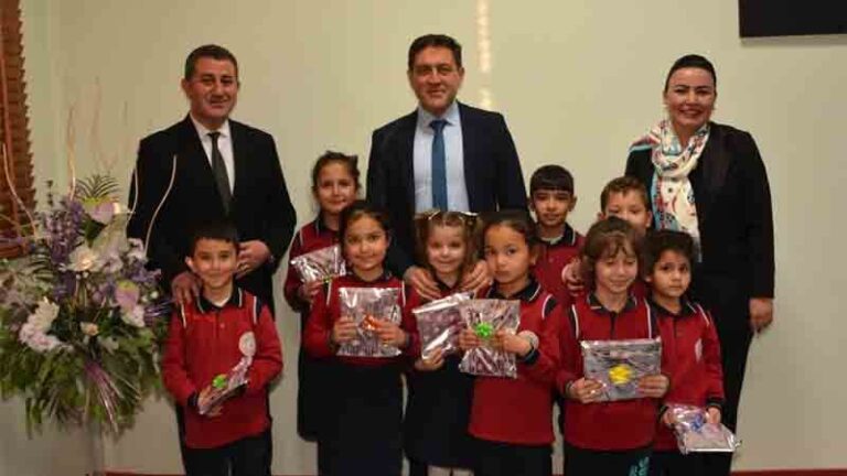 Miniklerden eğitime anlamlı ziyaret