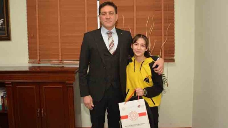 Dereceye giren öğrenciler ödüllendirildi