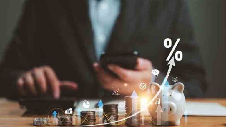Aylık en yüksek reel getiri BIST 100 endeksinde oldu
