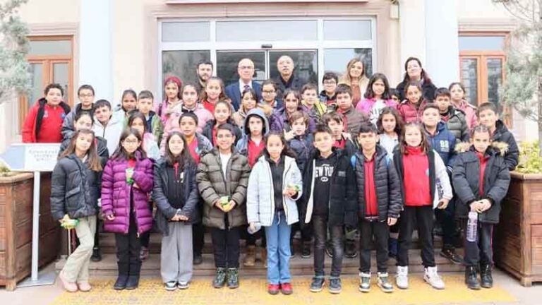 Çocuklar, çevresine sahip çıkıyor