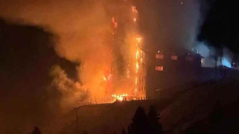 Bolu’da korkutan yangın