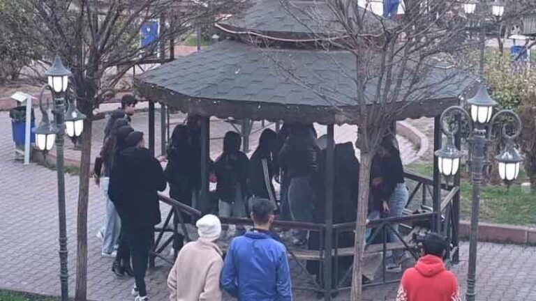 Kırıkkale’de gençler arasında parkta kavga