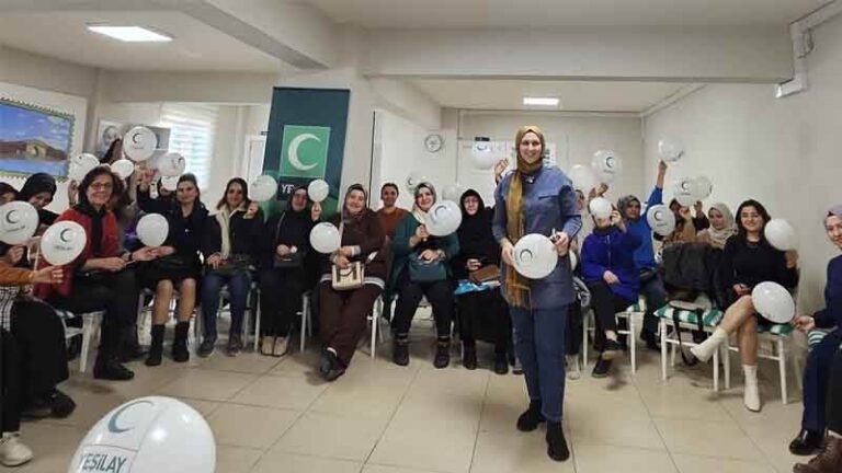 Yeşilay’da kadınlardan anlamlı etkinlik