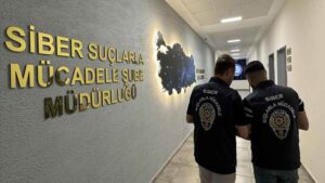SİBER polisler aranan şüpheliyi yakaladı!