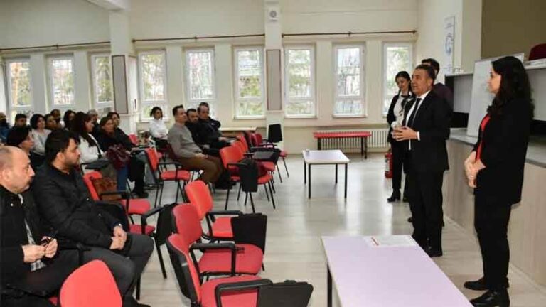 Öğrenciler sorularla bilgilerini yarıştırdı
