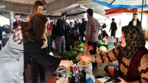 Semt pazarındaki kadınlar unutulmadı