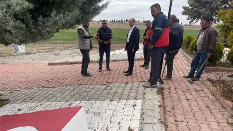 Balışeyh’te mezarlıklar bayrama hazırlanıyor