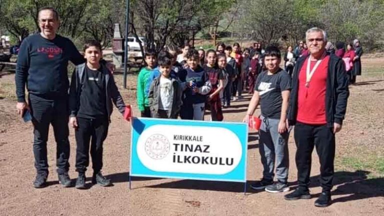 Tınaz İlkokulu öğrencilerinden doğaya örnek dokunuş