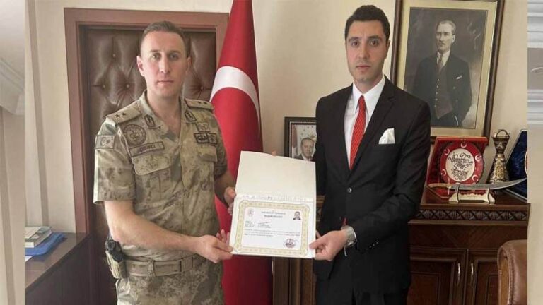 Karakeçili’nin gururu terfi etti
